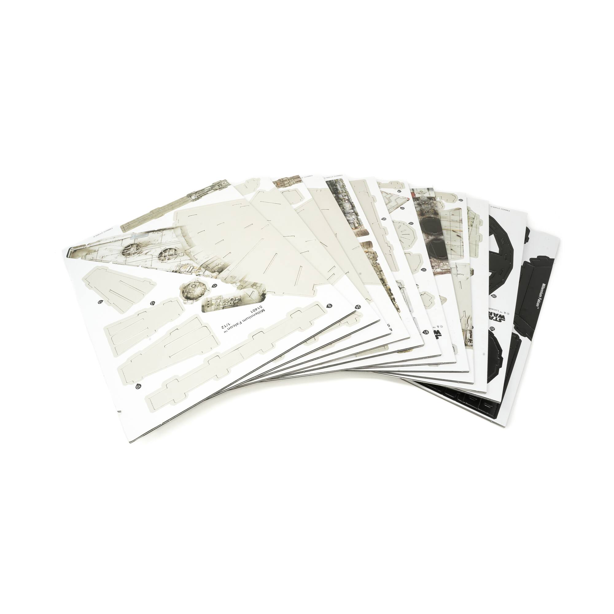 Star Wars - Millennium Falcon Paper Model Kit: 216 Pcs